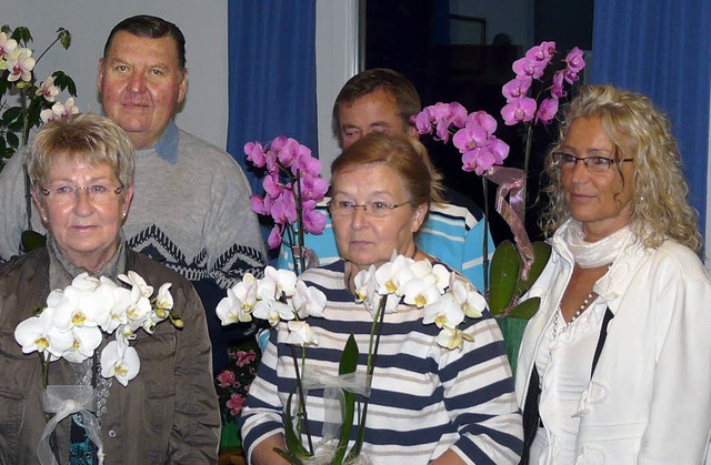 Freuten sich ber den Gewinn einer Orc...mle, Elvira Benz und Claudia Lscher.   | Foto: r. beschorner