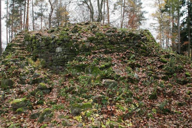 Eine verborgene Sandstein-Pyramide