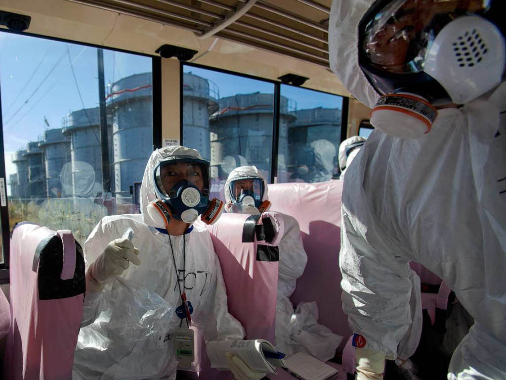 Die japanische Regierung geht davon aus, dass es noch 30 Jahre dauert, bis Fukushima endgltig stillgelegt und der Atommll beseitigt werden kann.