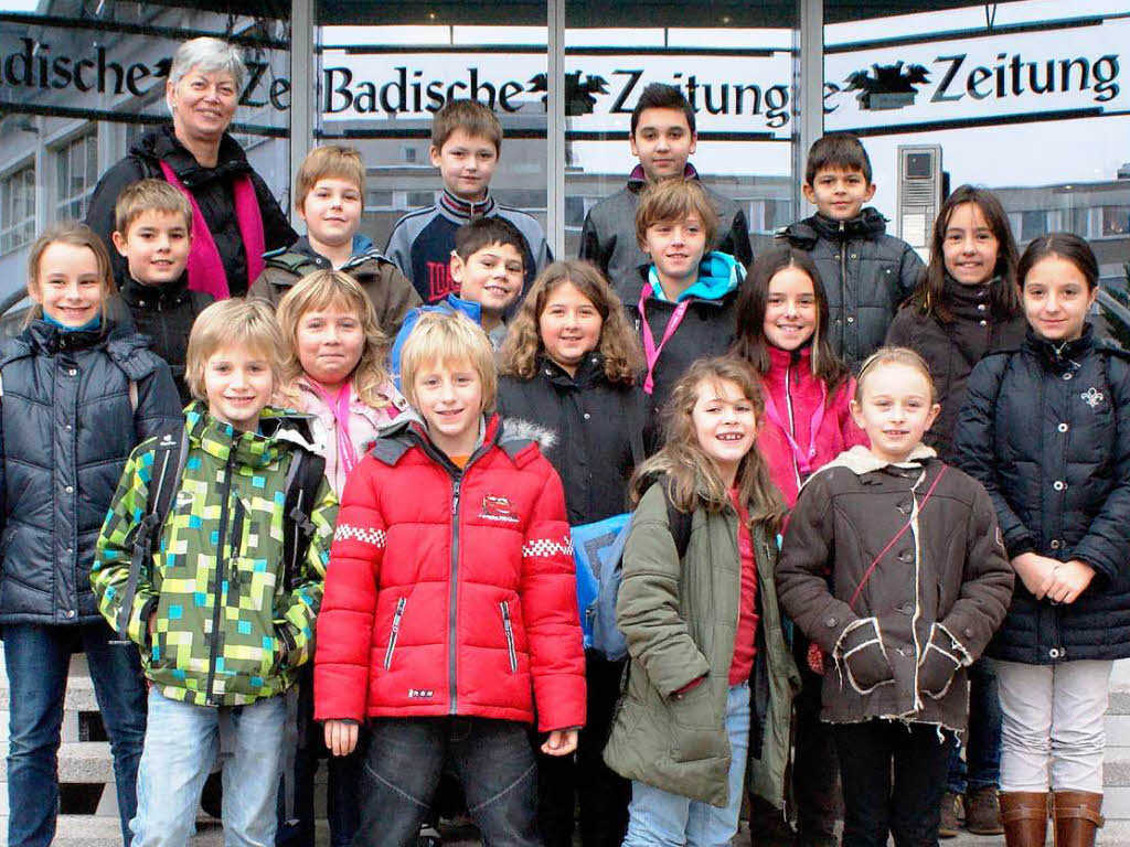 Die Klasse 4a der Tullaschule aus Freiburg mit ihrer Lehrerin Dagmar Hilfinger.