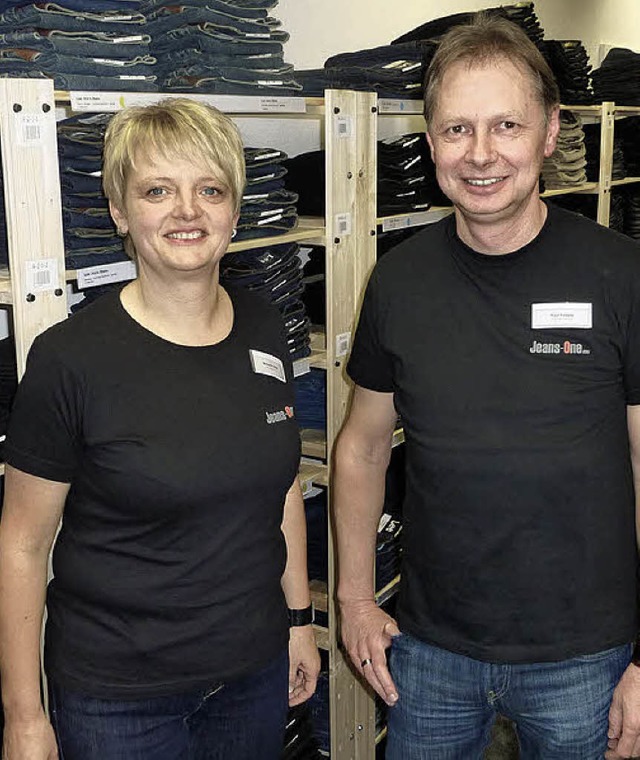 2500  Jeans und mit ihnen Paul Rttele und Michaela Ziser sind  neu in Teningen.  | Foto: Karlernst Lauffer