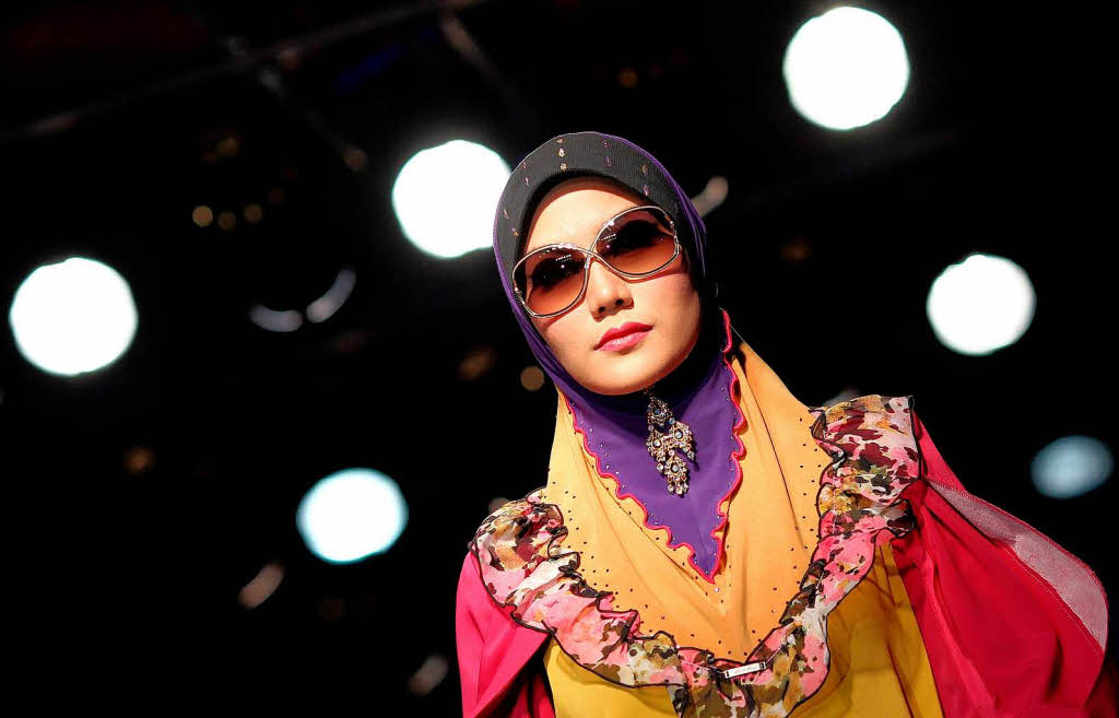 Datuk Tom Abang Saufi, Datuk Radzuan Radziwill, Farah Khan, Melinda Looi und Jovian Mandagie – das sind die Stardesigner beim Islamic Fashion Festival.
