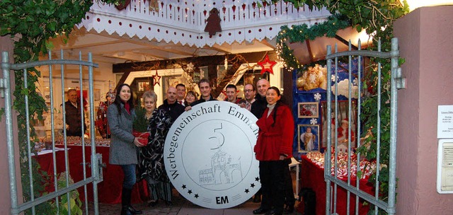 Sie organisieren den Weihnachtsmarkt a...len Weihnachtsmarkt in der Lammstrae.  | Foto: Gerda Oswald