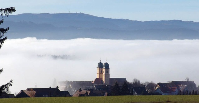 St. Mrgen liegt oberhalb des nebels  | Foto: Heinrich Fehrenbach
