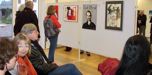 Vielfalt in Kontrasten: die Ausstellun...Pop-Art und Portrts (im Hintergrund).  | Foto: Pia Grttinger