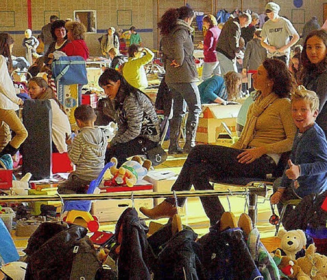 Volles Haus herrschte am Samstag beim BZ-Flohmarkt.   | Foto: Eberhard Weiss