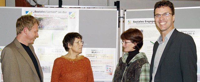 Stolz auf  das Konzept fr soziales Le...und Rektor Ulrich Denzel (von links).   | Foto: Charlotte Schmid