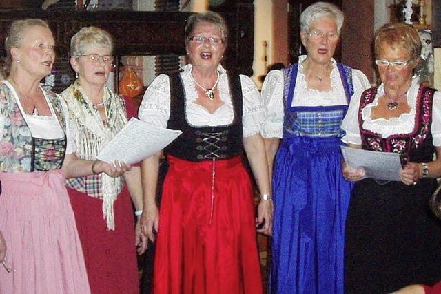 Singende Hausfrauen aus Friesenheim