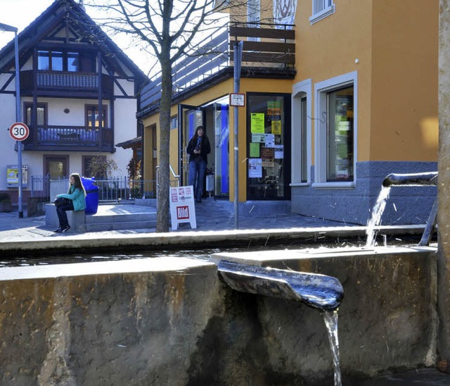 Seit das kleine Lebensmittelgeschft S...sorgung wieder Thema in Waltershofen.   | Foto: Michael Bamberger