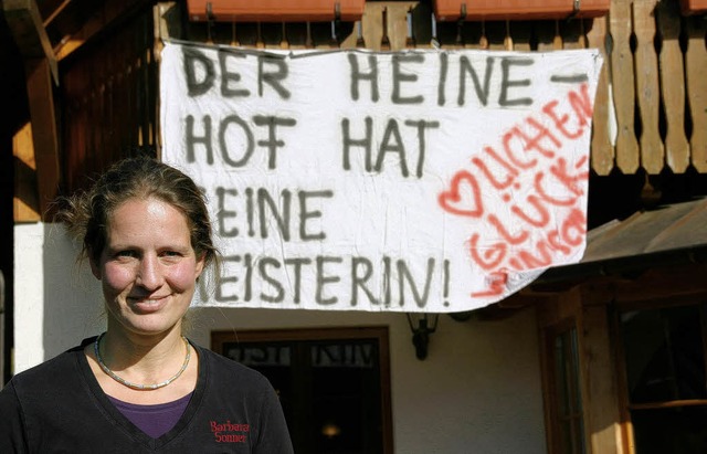&#8222;Der Heinehof hat seine Meisteri...andenen Meisterprfung  gratulierten.   | Foto: Tanja Bury