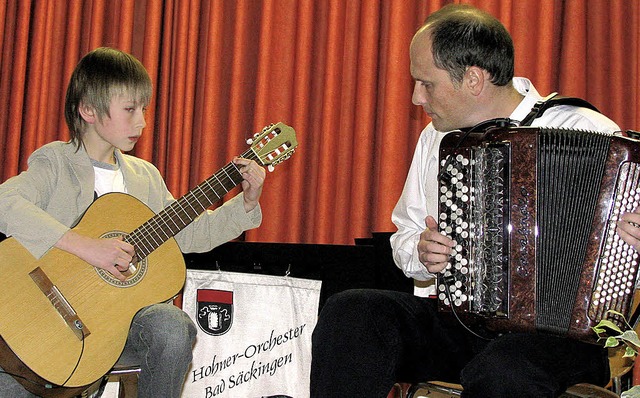 Ein Hhepunkt des Konzerts war der Auf...Vadim Fedorov mit seinem Sohn Sergej.   | Foto: Michael Gottstein