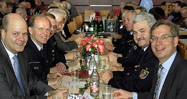Brgermeister Louis, Polizeidirektor H...ndrat Hurth (von links) in Rheinhausen  | Foto: Marion Domann