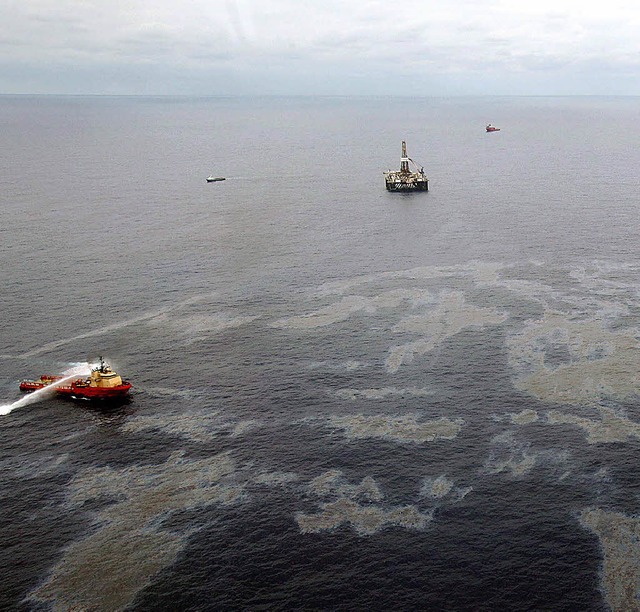 Vor der Kste Brasiliens tritt weiter l vom Meeresboden aus.   | Foto: dpa