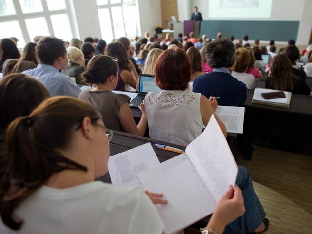 Es wird eng in den Hrslen: In Baden-...auken so viele Studenten wie noch nie.  | Foto: dpa