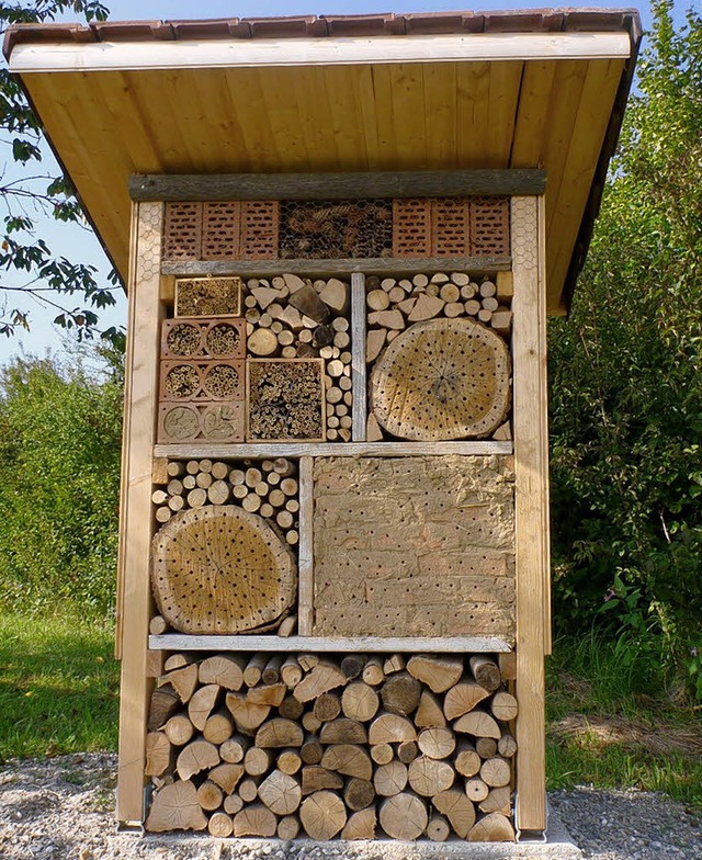 Der Wildbienenstand, den die  Ruster Obstbauern in ihrer Anlage  gebaut haben   | Foto: Adelbert Mutz