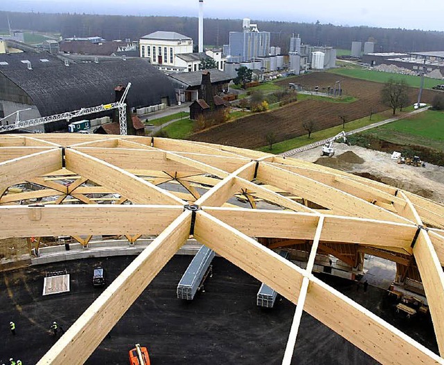 Ein Blick ber die fast 32 Meter hohe Holzkonstruktion   | Foto: privat