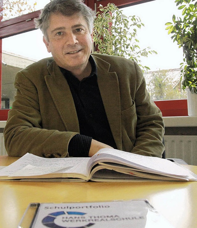 Rektor Michael Maier in der Hans-Thoma...t in Bad Sckingen keinen Sinn.&#8220;  | Foto: Max Schuler