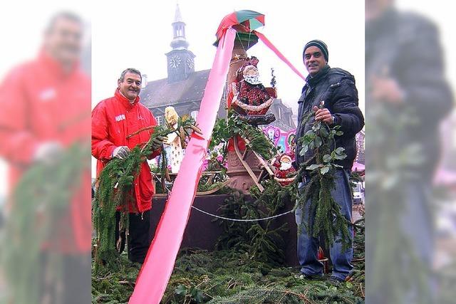 MARKTPLATZ 11: Dach berm Kopf