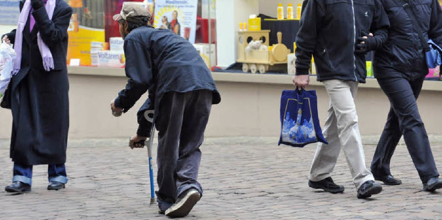 Bettler setzen gern auf den Mitleidseffekt, um ihre Einnahmen zu steigern.  | Foto: Michael Bamberger