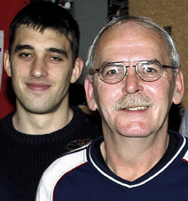 FC-Rotzel-Chef Roland Bernauer (rechts...nem neuen Stellvertreter Tobias Glck.  | Foto: C. Frse