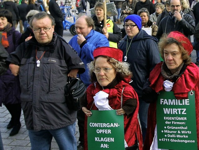 Contergan-Geschdigte demonstrieren in Berlin.   | Foto: DAPD