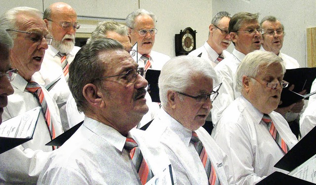 Die Herren vom Gesangverein Minseln ha...e Mischung an Chorlieder prsentiert.   | Foto: Ingrid Arndt
