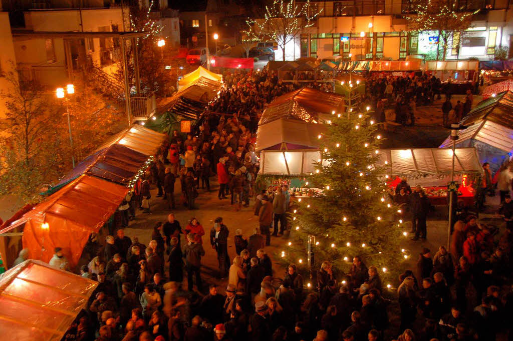 Der Weihnachtsmarkt Efringen-Kirchen ist für viele ein Anziehungspunkt. Der Weihnachtsmarkt Efringen-Kirchen ist für viele ein Anziehungspunkt.