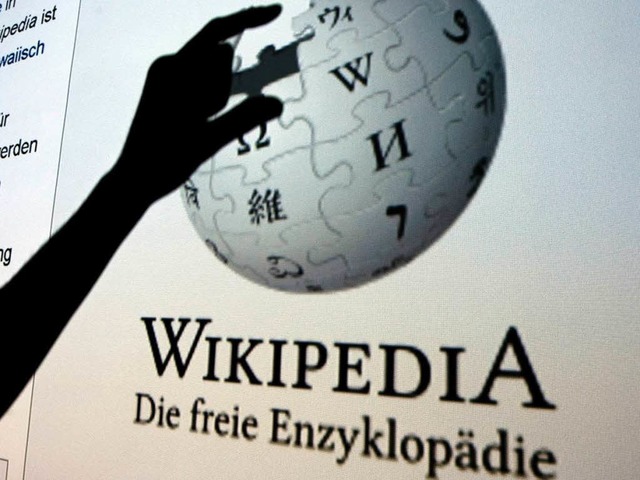 Wikipedia Deutschland will mehr ltere Menschen als Autoren gewinnen.  | Foto: dpa