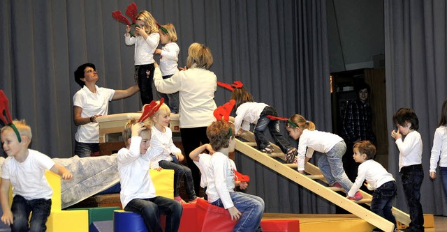 Winterfest beim Turnverein Weisweil: S...tag auf der Bhne der Rheinwaldhalle.   | Foto: Ilona Hge