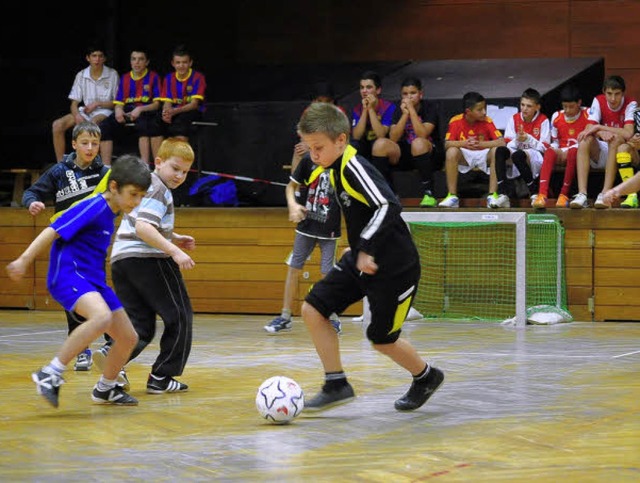 Spannende Spiele gab es  beim Futsal-T...) und vom FC Arsenal London (rechts).   | Foto: Thomas Kunz