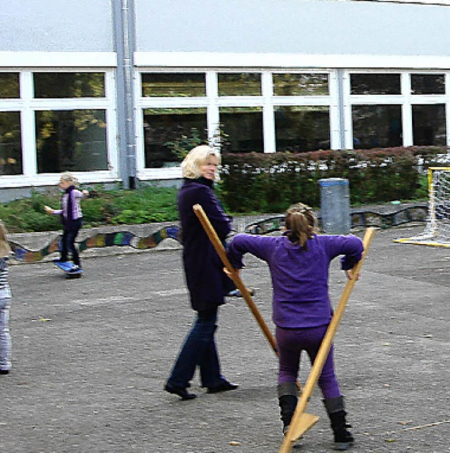 Der kleine Pausenhof am Schulzentrum z...hin gelegen, wird  2012 neu gestaltet.  | Foto: bz