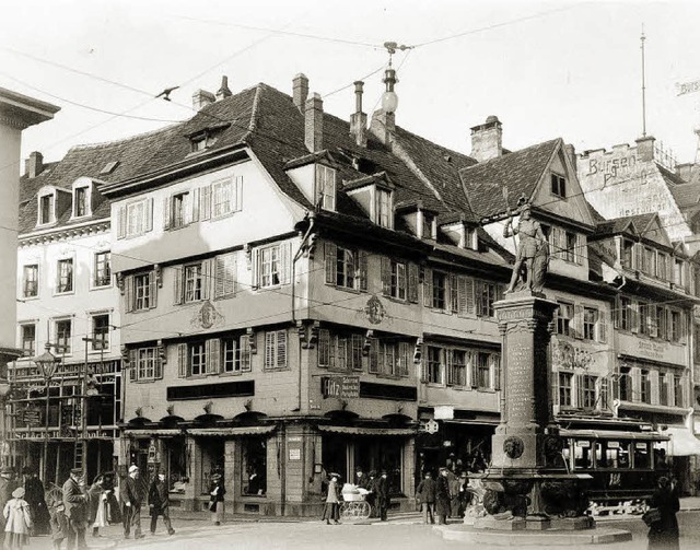 Der Bertoldsbrunnen im ersten Jahrzehnt des 20. Jahrhunderts.  | Foto: Stadtarchiv Freiburg/HDF