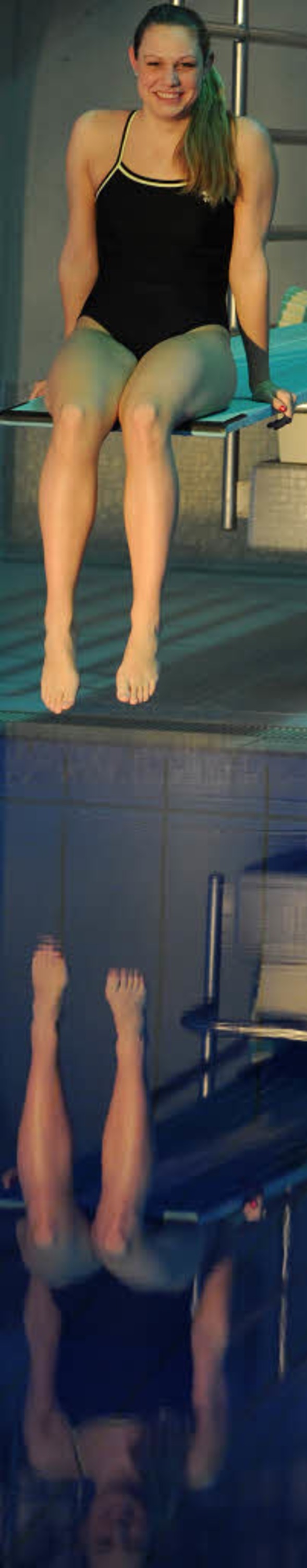 Spiegelbild einer Schwimmerin: Drte Baumert   | Foto: patrick seeger