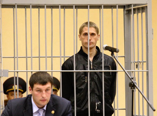 Der Verurteilte Wladislaw Kowaljow im September whrend des Prozesses.  | Foto: AFP