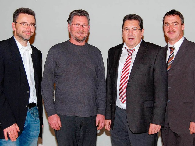 Der neue Vorstand der WG Jechtingen-Am...r und  Christian Gerhart (Jechtingen).  | Foto: Petra Littner
