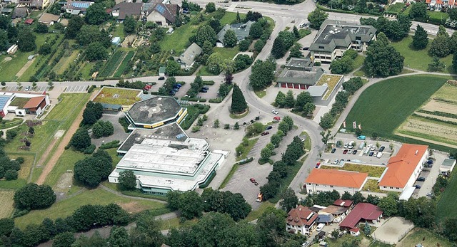 Das Gemeindezentrum knnte sich in den...ben der Werkrealschule (unten links).   | Foto: Sasse/Gallien