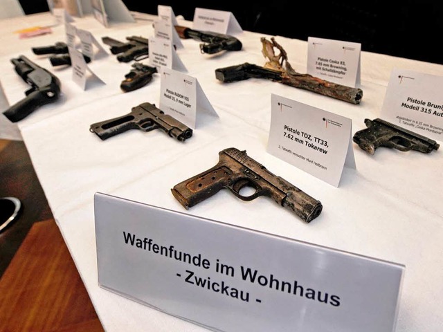 Waffen aus dem Arsenal der Zwickauer Terrorzelle,  | Foto: dapd