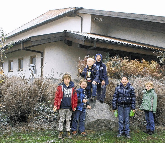 Drauen haben die Kinder viel Platz zu...gegen die Gerteraumflchen zu knapp.   | Foto: Maier