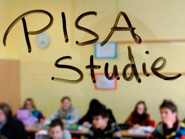 Die Wrter &#8222;PISA Studie&#8220;, ...rland) (Archivbild, 7. Dezember 2010).  | Foto: dpa