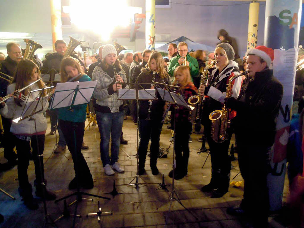 Der Musikverein Nollingen erfreute mit Weihnachtsliedern