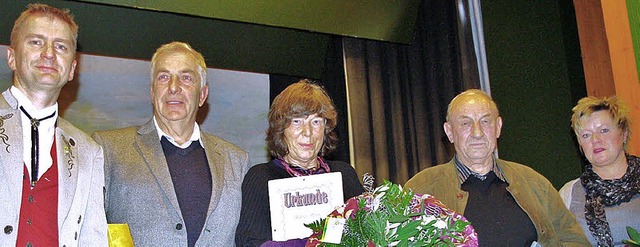 Geehrt fr 25 jhrige Mitgliedschaft w...Vorsitznde des Vereins, Stefan Eckert.  | Foto: Rolf Reimann