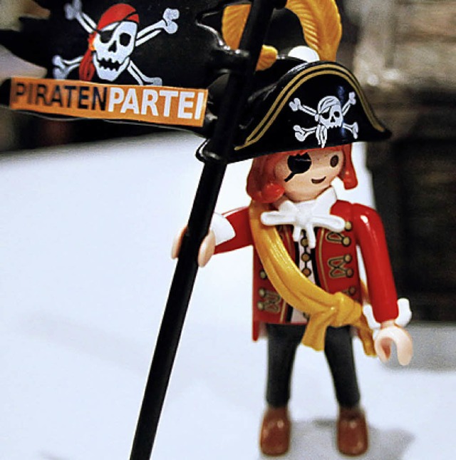 Tischschmuck eines Piraten auf dem Parteitag  | Foto: DAPD