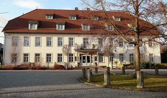 Im bisherigen Hotel Kavalierhaus in Ma...kingen eine zweite Klinik einrichten.   | Foto: BZ