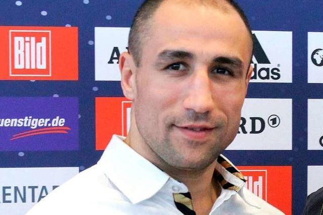 Fotos: Arthur Abraham besucht die Mrburgschule