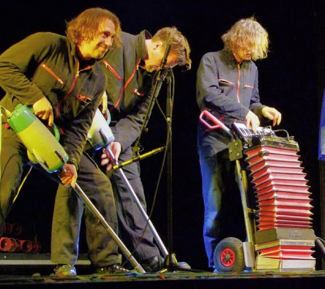 Musik mit Staubsaugern? Die Yellow Hands zeigen wie.   | Foto: David-Wenk