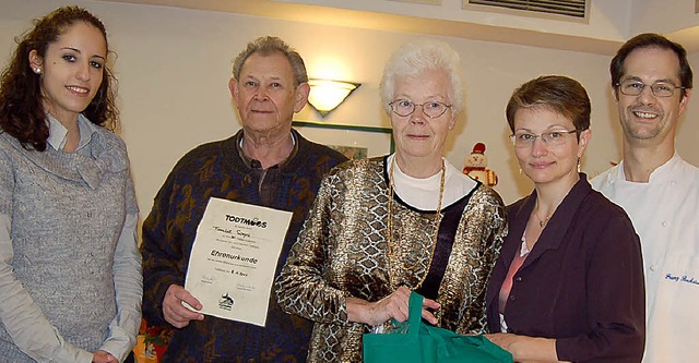 Annemarie und Dieter Sorges (Bildmitte...r,  Gabriele und Franz Bockstaller.     | Foto: folles