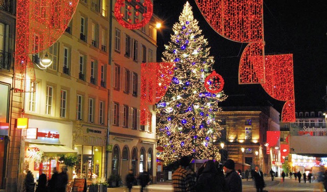 Weihnachtsbeleuchtung  in der &quot;We...tshauptstadt&quot; la Capitale de Noel  | Foto: bri