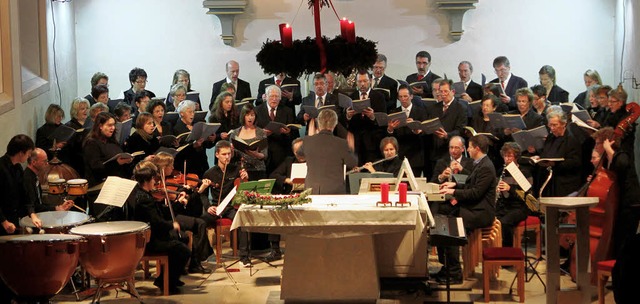 Mit der Auffhrung eines zeitgenssisc...isten, die traditionelle Adventsmusik.  | Foto: Sabine Model