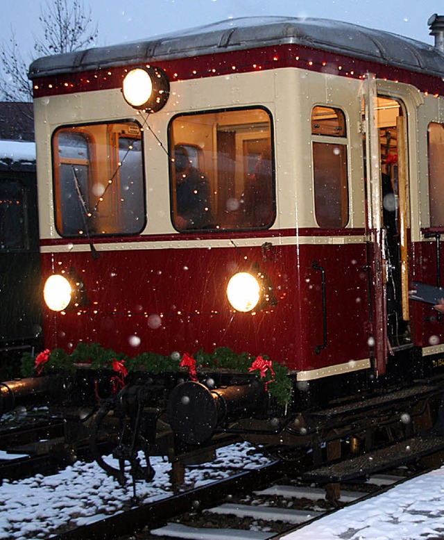 Fr eine stressfreie Anreise zur  Kand...chtsstrae sorgt das Weihnachtszgli.   | Foto: Raab