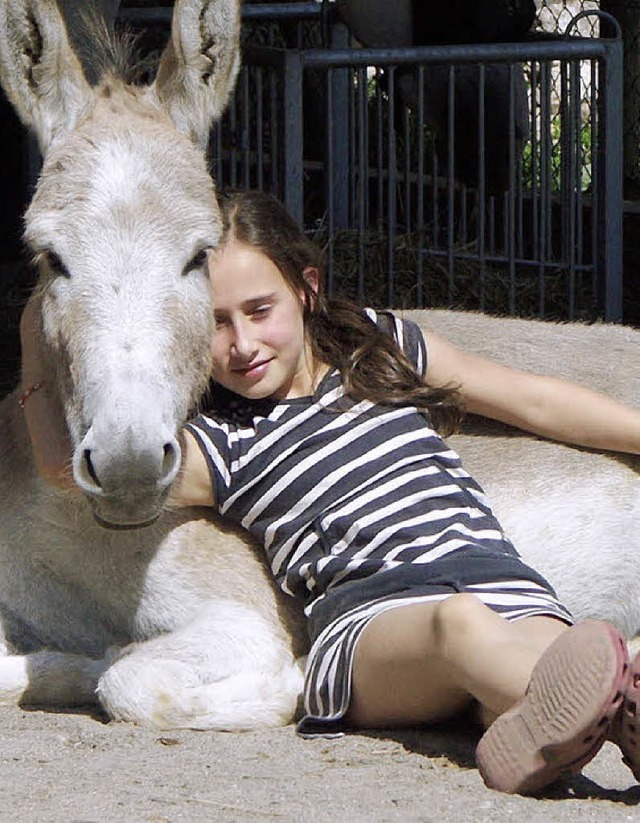 Pia und ihr Esel Bam  | Foto: privat